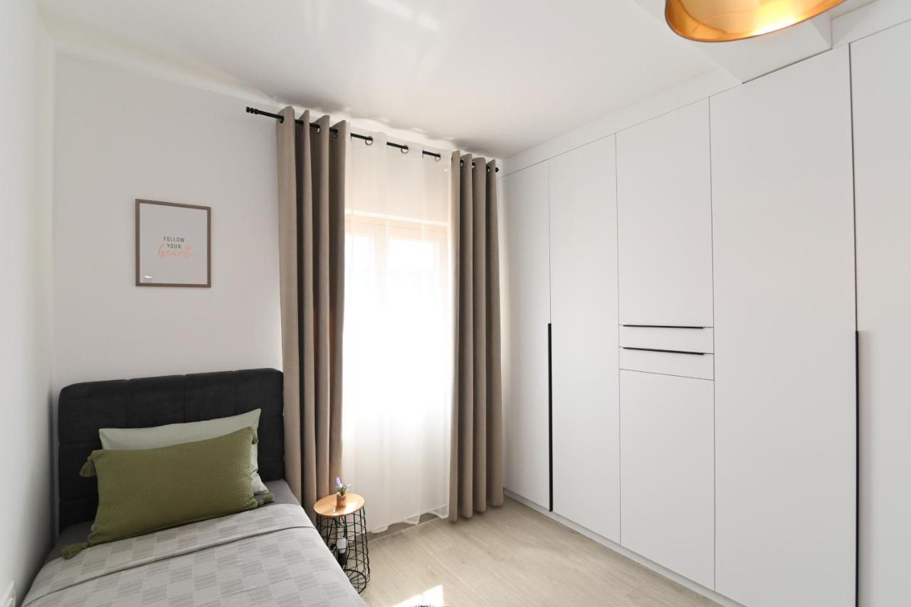 Sea View Deluxe Apartment Риека Экстерьер фото